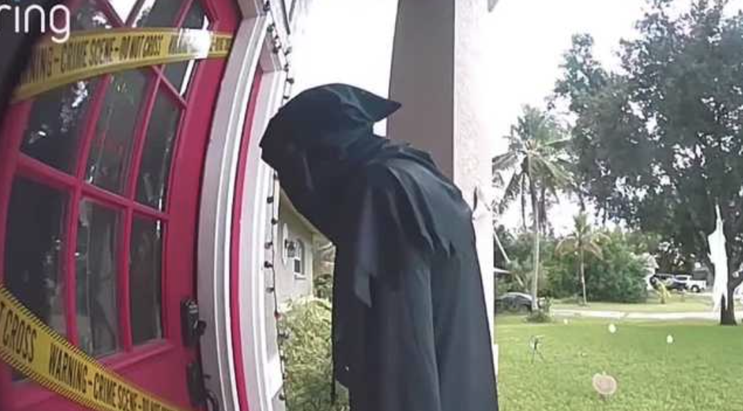 Child dressed as Grim Reaper startles Florida neighbors — Oconomowoc Community news